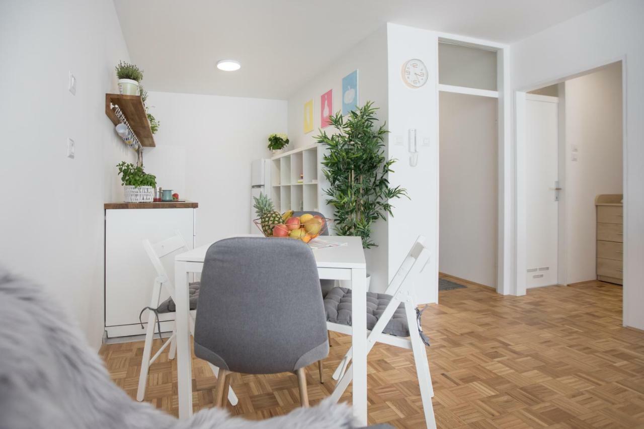 Family Apartment With Garden Любляна Экстерьер фото